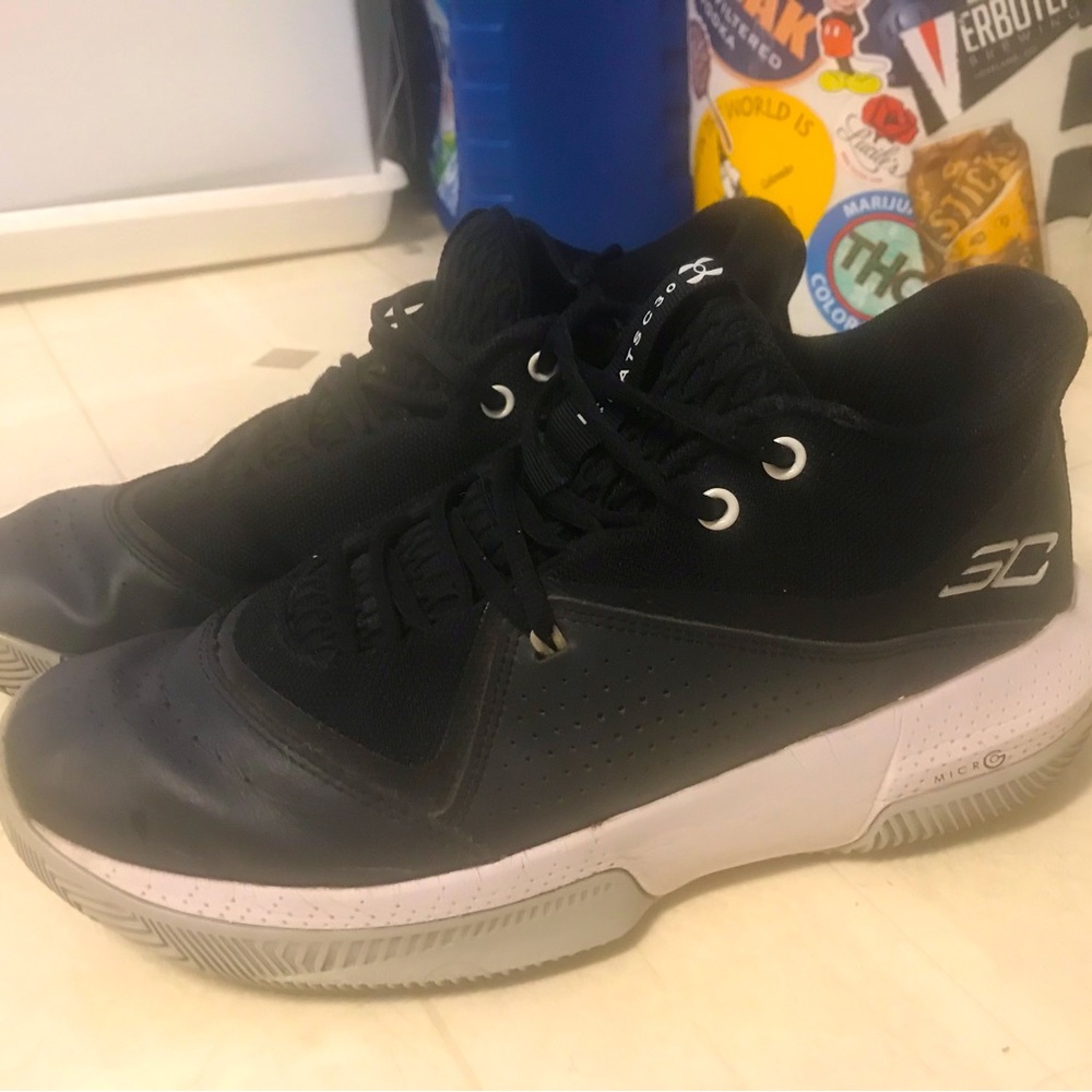 UA Curry 7 - 2019